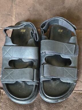 H&M Womens Black Double-Strap Velcro Sandals